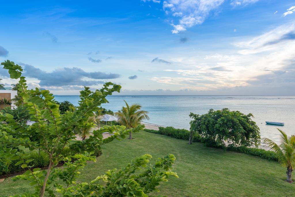 Villasun Seafront Apart At Capouest Flic en Flac Bagian luar foto