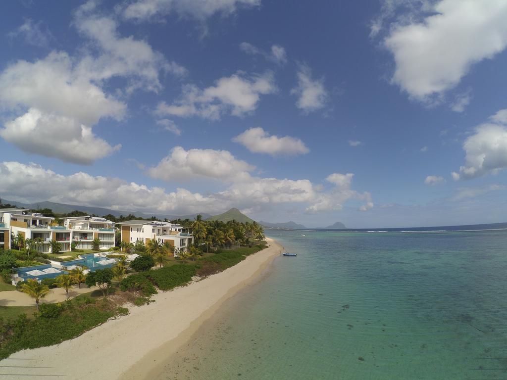 Villasun Seafront Apart At Capouest Flic en Flac Bagian luar foto