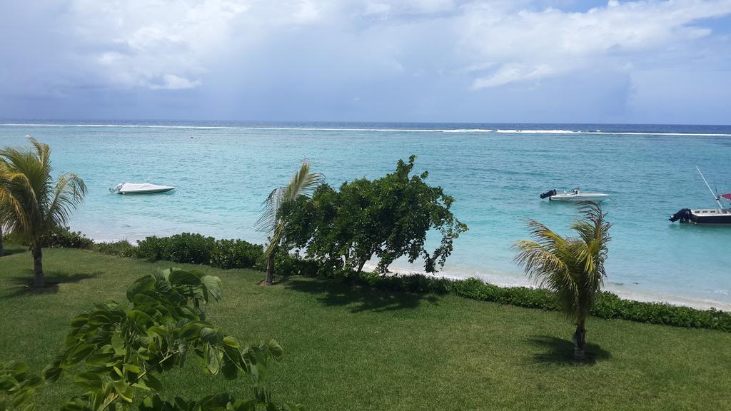 Villasun Seafront Apart At Capouest Flic en Flac Bagian luar foto